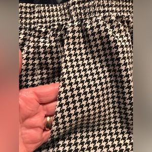 Houndstooth pattern, black & white pants Womens. Lightweight. Dressy. Stylish